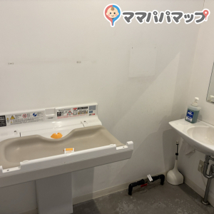 タイヨー 唐湊店(1F)のオムツ替え台情報 画像3
