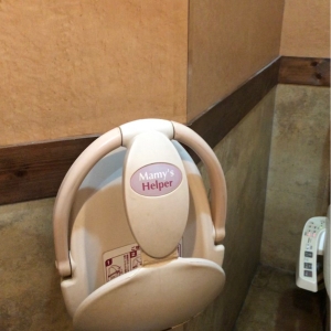 ジョリーパスタ三重川越店(1F)の授乳室・おむつ替え台の写真(4枚目)