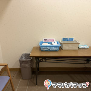 聖マリア病院　中央棟1階(1F)の授乳室・おむつ替え台の写真(1枚目)