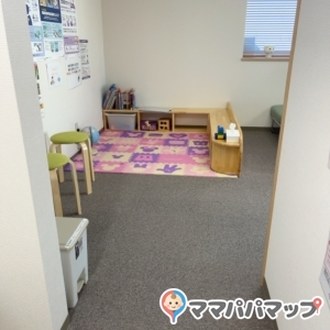 とがし医院 耳鼻咽喉科(1F)のオムツ替え台情報 画像2