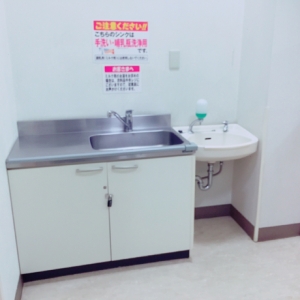 イオン気仙沼店(2階 赤ちゃん休憩室)の授乳室・おむつ替え台の写真(8枚目)