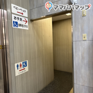 明石市役所(2F)のオムツ替え台情報 画像1