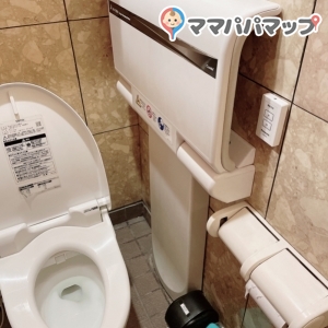 バーミヤン しらひげ橋店(2F)のオムツ替え台情報 画像3