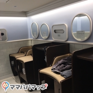 伊勢丹新宿店 6階ベビー休憩所(6階)の授乳室・オムツ替え台情報 画像19