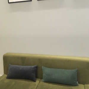 調乳スペースのソファ