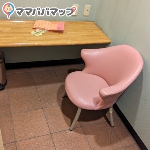 一人掛けの椅子があります