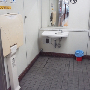 西台駅（改札内）の授乳室・おむつ替え台の写真(7枚目)
