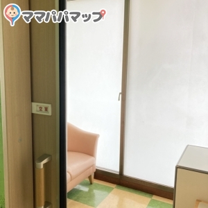 鶴屋百貨店(本館6階 たんぽぽファーム)の授乳室・おむつ替え台の写真(4枚目)
