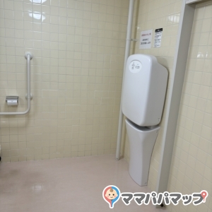 枝幸町立図書館のオムツ替え台情報 画像4