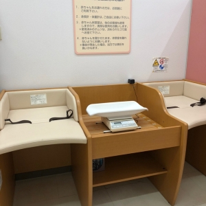 オギノ 韮崎駅前店(2F)の授乳室・おむつ替え台の写真(6枚目)