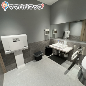 and Bakeryの授乳室・おむつ替え台の写真(2枚目)