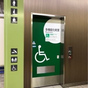 入り口も広くベビーカーごと入れます。