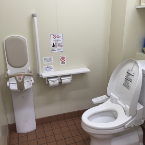 ローソン 東新小岩一丁目店(1F)の授乳室・おむつ替え台の写真(1枚目)