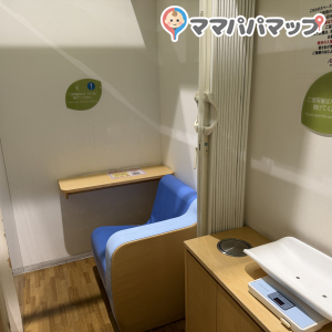 イオンモール 3階 フードコート(3F)の授乳室・おむつ替え台の写真(1枚目)