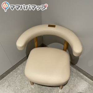ホームセンターグッデイ　姪浜店の授乳室・おむつ替え台の写真(1枚目)
