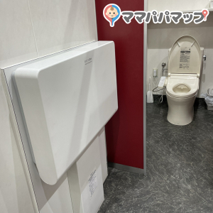 スシロー 杭全店のオムツ替え台情報 画像1