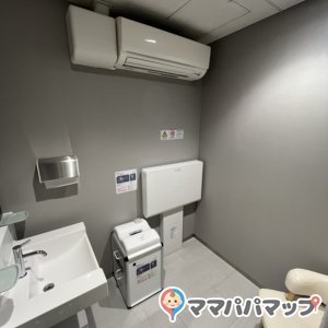 広島アンデルセン(3F)の授乳室・おむつ替え台の写真(1枚目)