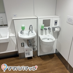 多目的トイレ