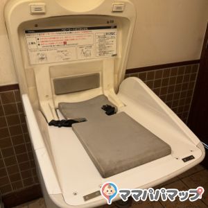 サンマルクカフェ小田急豪徳寺駅店(1F)のオムツ替え台情報 画像2