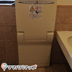 コメダ珈琲店　八千代村上店のオムツ替え台情報 画像1