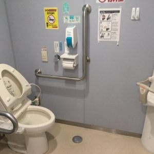 シモジマ浅草橋本店(８F)のオムツ替え台情報 画像4