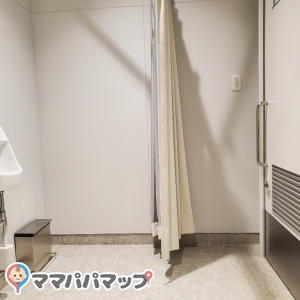 ホームセンターグッデイ 姪浜店の授乳室・オムツ替え台情報 画像1