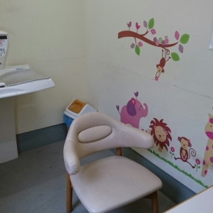 授乳用の椅子①