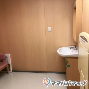 けやきプラザ千葉県福祉ふれあいプラザ(1F)の授乳室・オムツ替え台情報 画像1