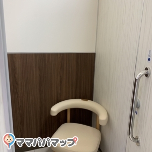 しまむらさいたま新都心店(1F)の授乳室・おむつ替え台の写真(1枚目)