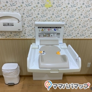 島忠 ホームズ 草加舎人店(2F)の授乳室・オムツ替え台情報 画像3