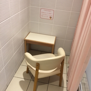 4階女子トイレ内に授乳室