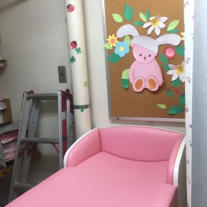 授乳室内にはオムツ台が1つ。