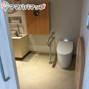 Et -THE CULTURAL COFFEEHOUSE-(1F)のオムツ替え台情報 画像6