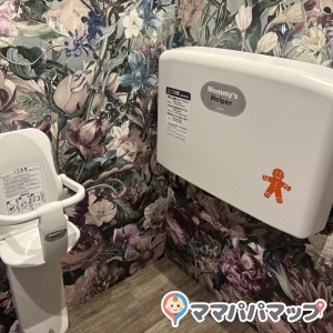 友安製作所カフェ(1F)のオムツ替え台情報 画像1