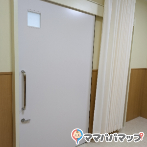 カーテンも閉められる