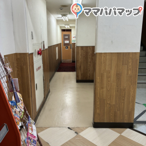 グルメシティ 鶴見店(B1)のオムツ替え台情報 画像4