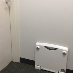 大人用の着替え台もあります