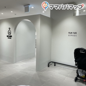 ロッテ百貨店の子供服階にありました