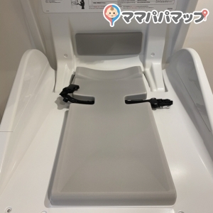 ビックカメラ4F女子トイレ内(4F)の授乳室・オムツ替え台情報 画像4