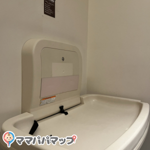 新光三越台北南西店三館(6F)の授乳室・おむつ替え台の写真(2枚目)