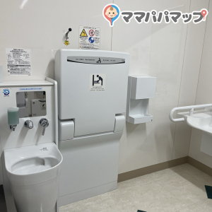 多目的トイレ オムツ台