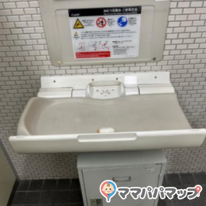 1階及び12階西男女トイレ内