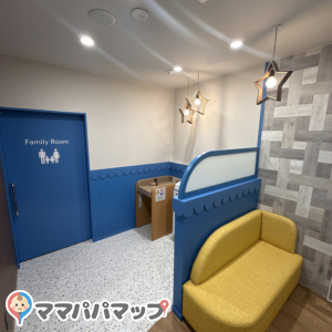 御殿場プレミアム・アウトレット(Starbucks前)の授乳室・オムツ替え台情報 画像5
