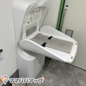 いなげや保谷駅前店(2F)の授乳室・おむつ替え台の写真(4枚目)