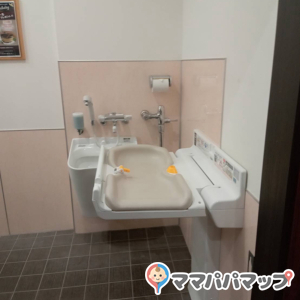 スエヒロ館 花見川店のオムツ替え台情報 画像1