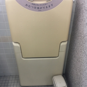 武豊町役場(1F)の授乳室・おむつ替え台の写真(1枚目)
