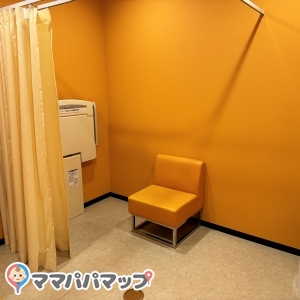 ラウンドワンスタジアム盛岡店　スポッチャ内の授乳室・オムツ替え台情報 画像1