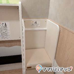 阪急神戸店(5階ベビールーム)の授乳室・オムツ替え台情報 画像7