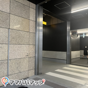 外からここに入る