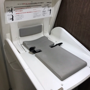 ウエルシア薬局 麻布十番店(2F)のオムツ替え台情報 画像2